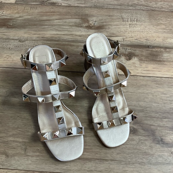 ShuShop Shoes - ShuShop Golden Chunky Heels